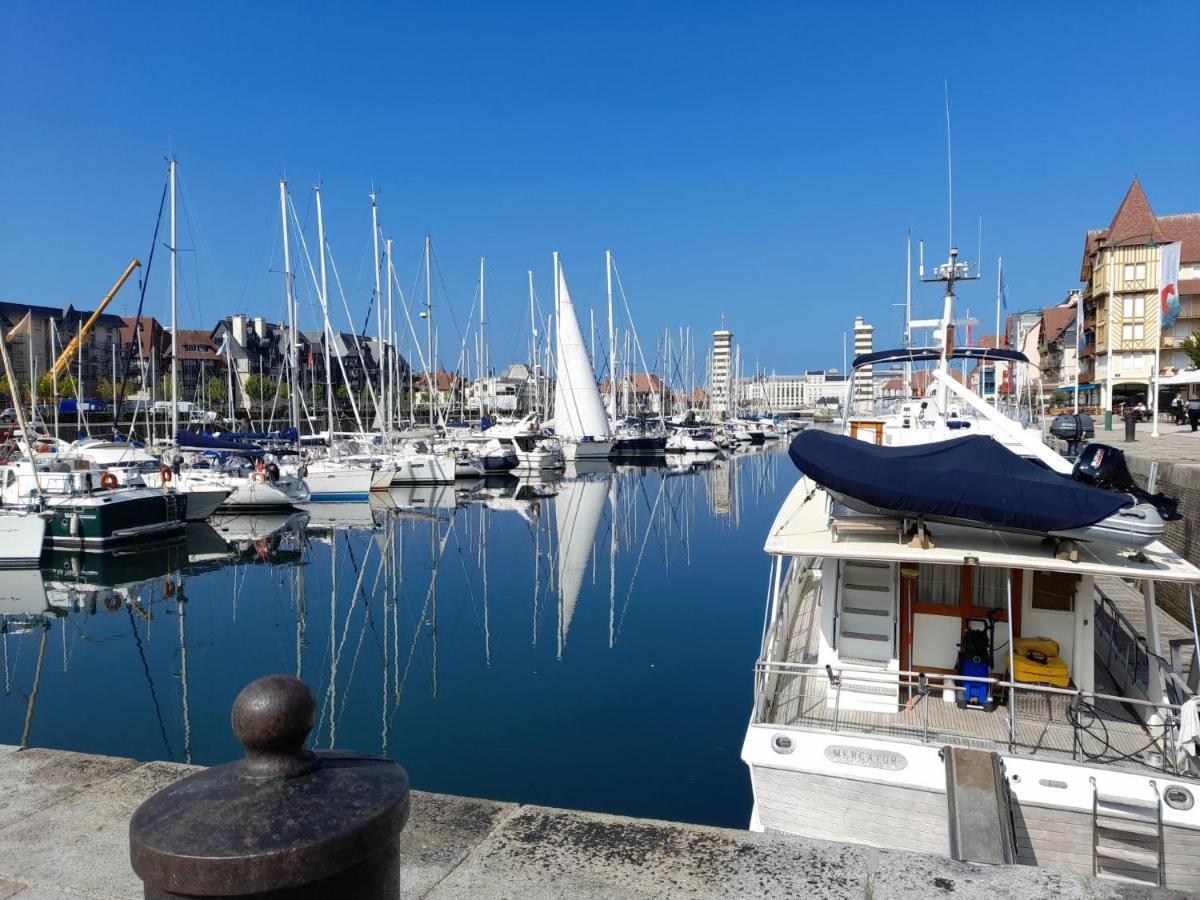 Studio Les Marinas-14 By Interhome Довіль Екстер'єр фото